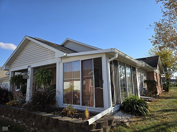 3rd image of 10913 Pinellas Park Dr