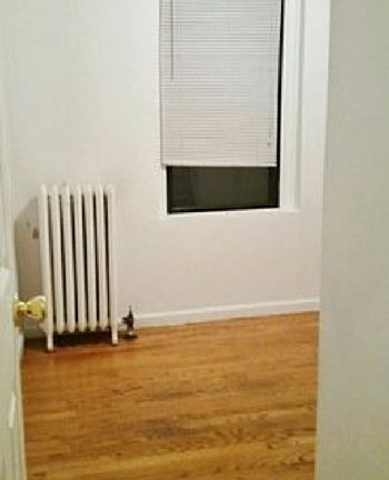 5th image of 2148 35th St APT 5F