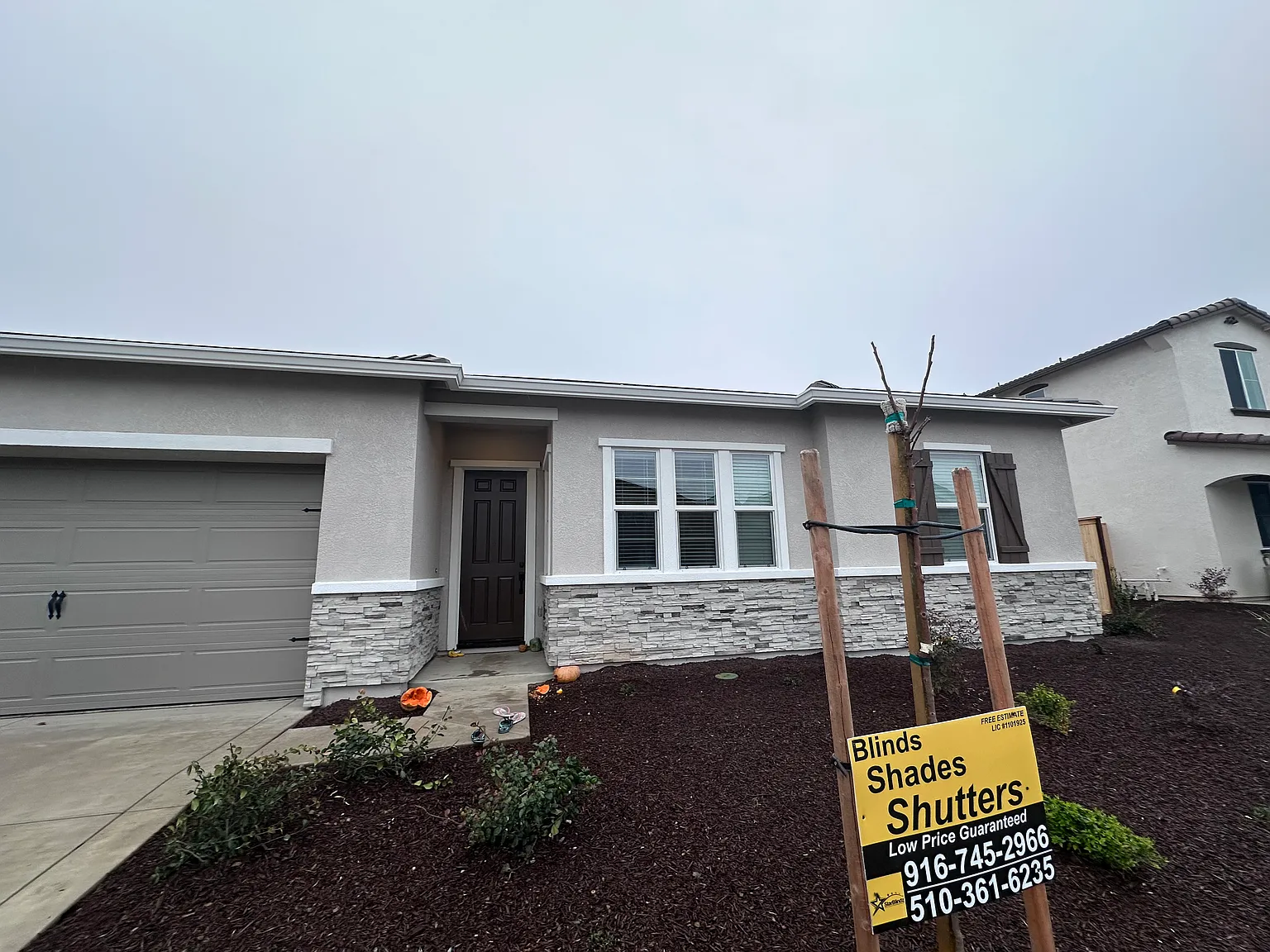 4 bed, 2.5 bath, 2500 sqft, $2,990 — Photo 2