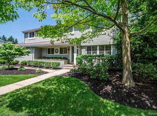 2364 Tilbury Pl, Bloomfield Hills, MI 48301