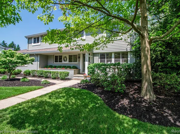 2364 Tilbury Pl, Bloomfield Hills, MI 48301