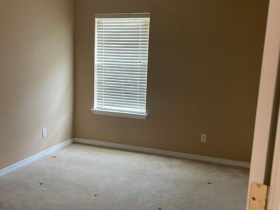 4th image of 10871 Country Ostrich Dr