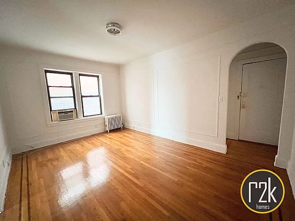 4th image of 45-39 42nd St #3A