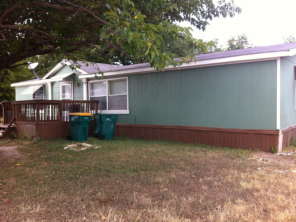 2nd image of 318 Birch Ln