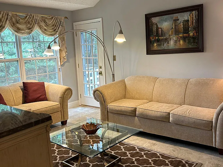 1029 Castle Rd — Photo 8
