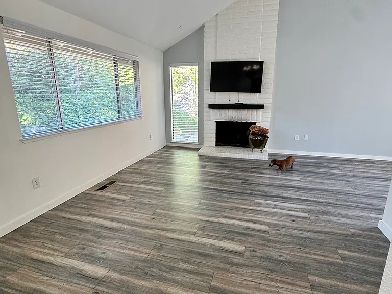 Wagon Wheel Cir — Photo 5
