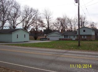 27561 Featherstone Rd, Sturgis, MI 49091