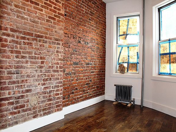 4th image of 162 Sumpter St #1D
