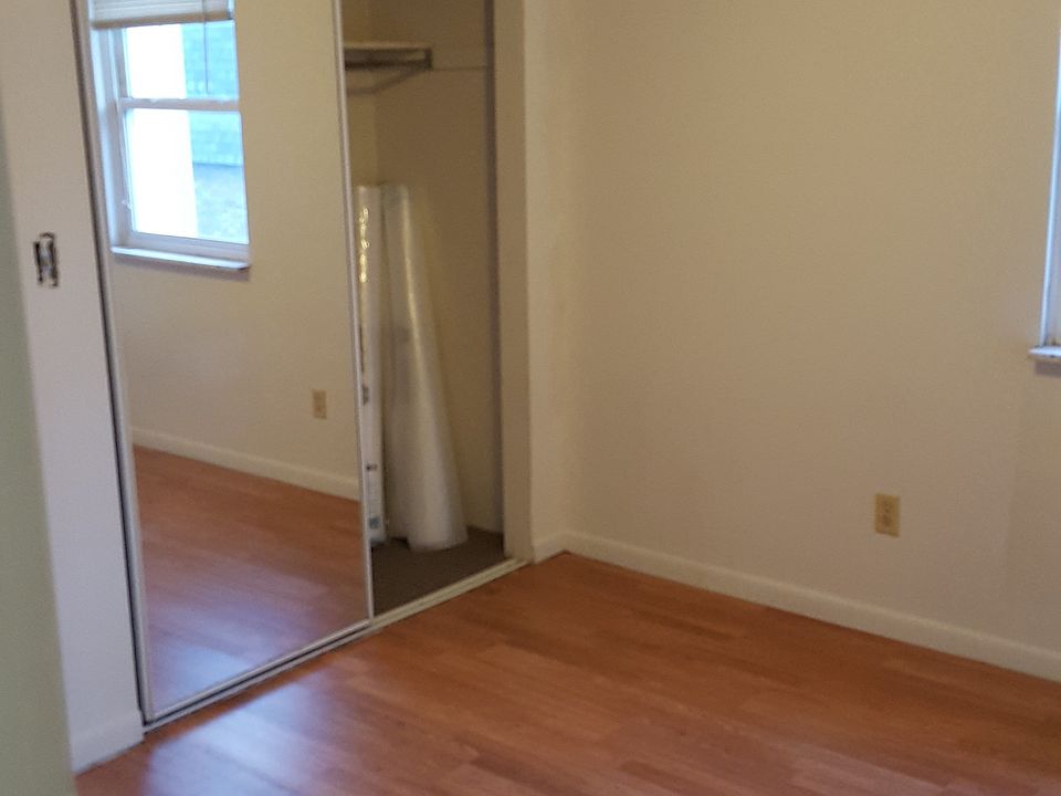 2nd image of 1805 Adams Ln APT 5