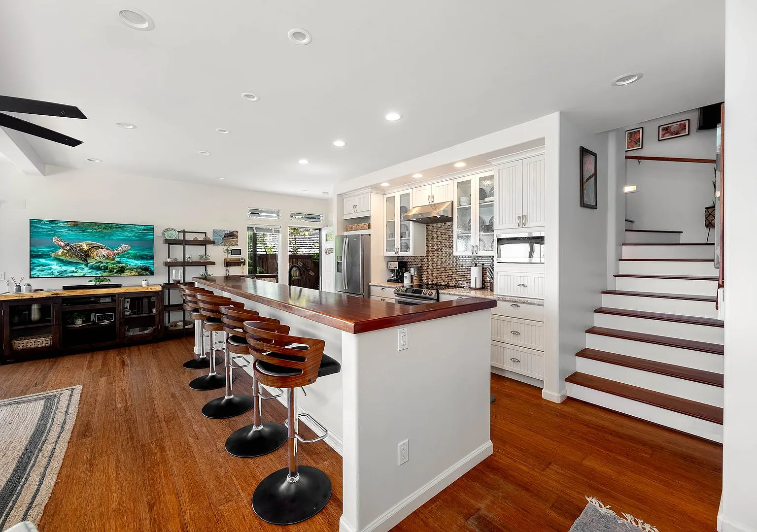 Available Now ! Lanaikai - Furnished home with a view | 612 Month Lease** — Photo 1