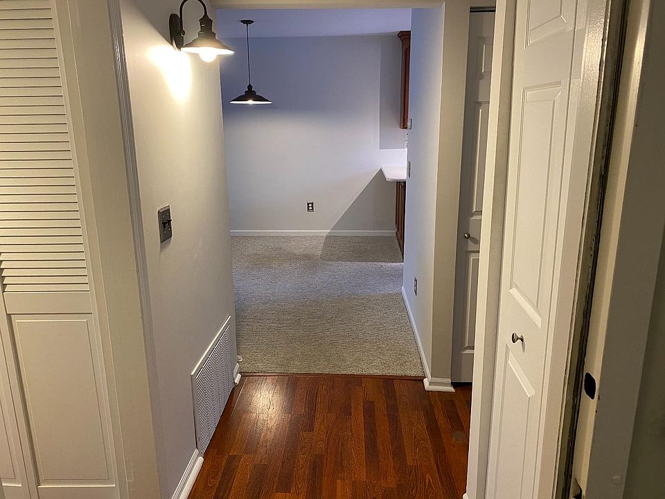 1st image of 35 Rowayton Woods Dr Unit 35