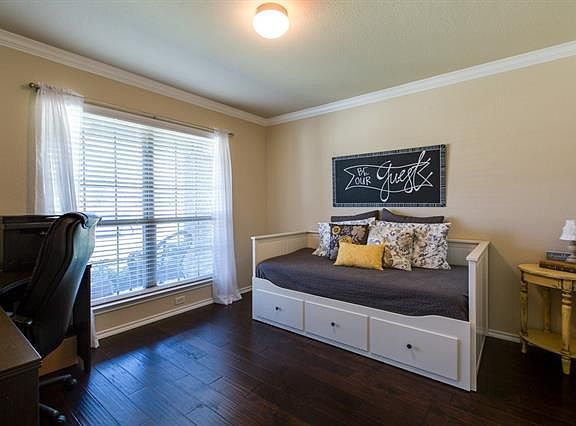 4th image of 217 Sandy Creek Way