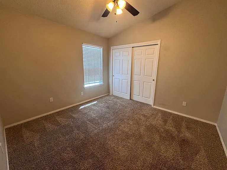 9701 Tapatio Dr NW — Photo 23