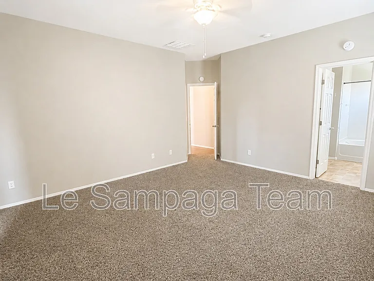 17636 W Maui Ln — Photo 19