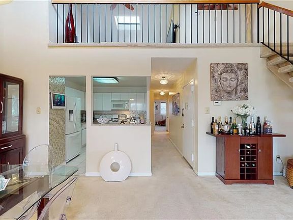 2nd image of 1413 Royce St APT 3