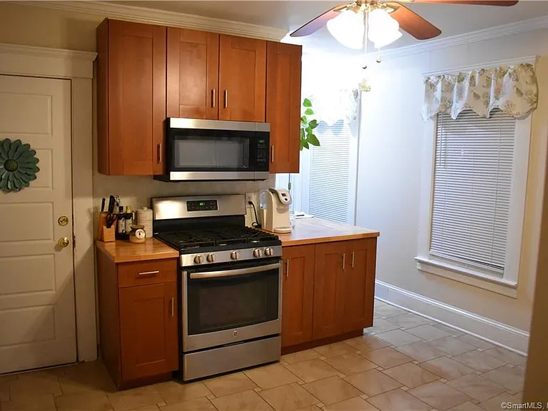181 Leete St #1 — Photo 2