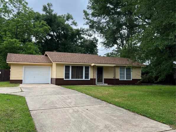 1840 Ridgecrest Dr, Shreveport, LA 71118