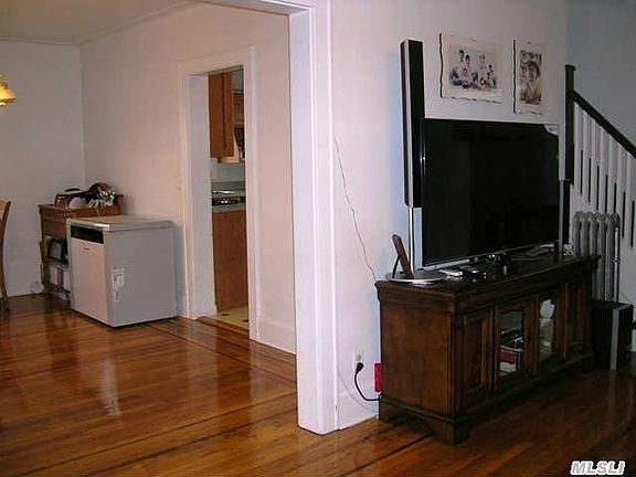 4th image of 103 N 3rd St