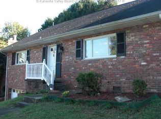 845 Spring Rd, Charleston, WV 25314