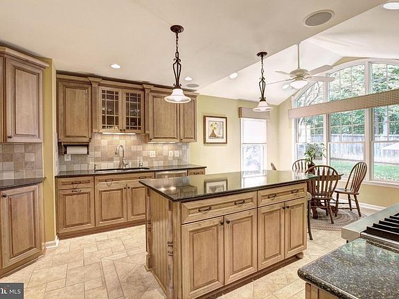5th image of 4918 King Solomon Dr