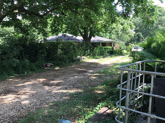 2nd image of 11230 Linda Ln