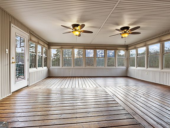 4th image of 7085 Hobgood Rd