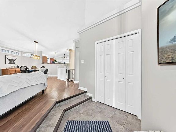 4th image of 11 NE Shawbrooke Cir SW