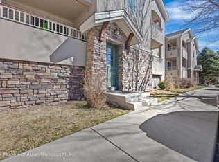 202 12th St #201, Carbondale, CO 81623