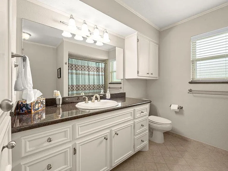 7615 Litchfield Ln — Photo 27
