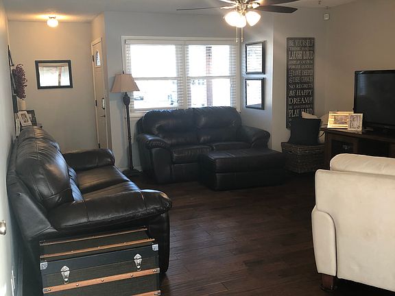 3rd image of 2317 Howell Ave