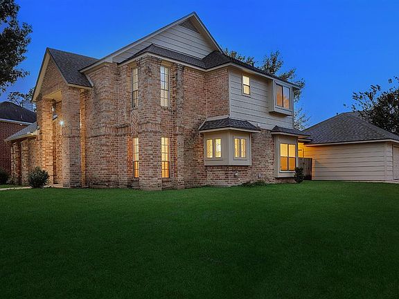 2nd image of 11106 Canyon Trail Drive