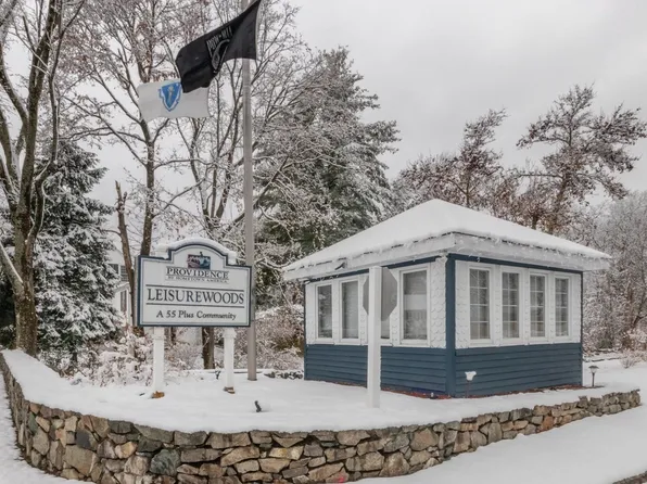 22 Leisurewoods Dr, Rockland, MA 02370