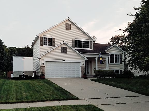 2nd image of 15140 Briarwood St