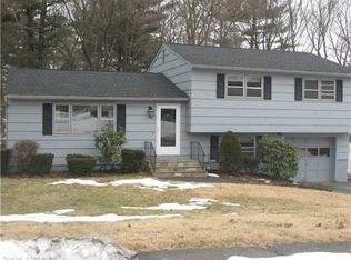 27 Autumn Dr, Southington, CT 06489