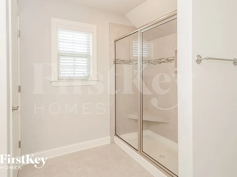 127 Phoenix Ct — Photo 11