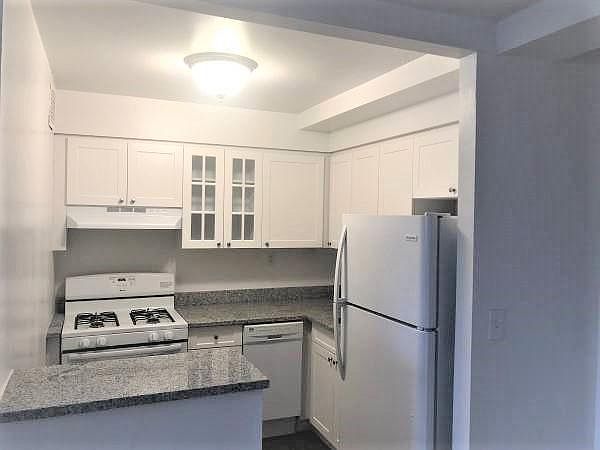 1st image of 415 Westchester Ave #3A