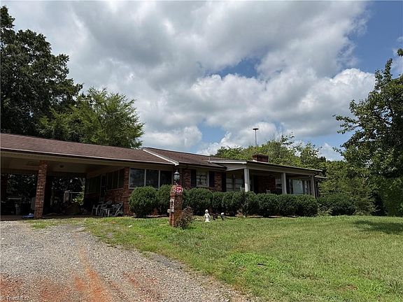 2nd image of 2329 Reynolds Rd