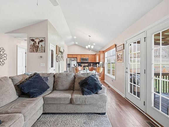 4th image of 5605 Prunty Dr