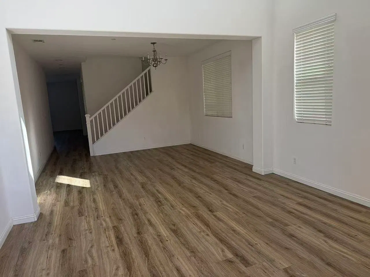 5 bed, 2921 sqft, $4,000 — Photo 3