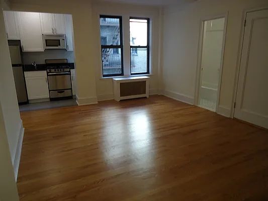 Rented by Mall Properties, Inc. | media 20