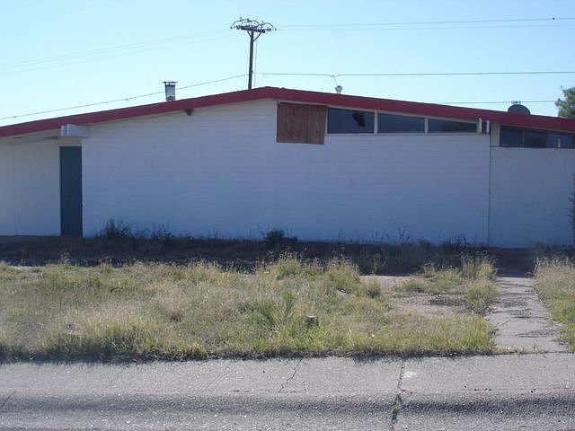 1st image of 113 W 4th Ave