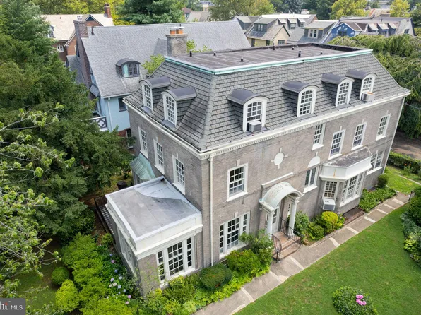 4614 Pine St, Philadelphia, PA 19143