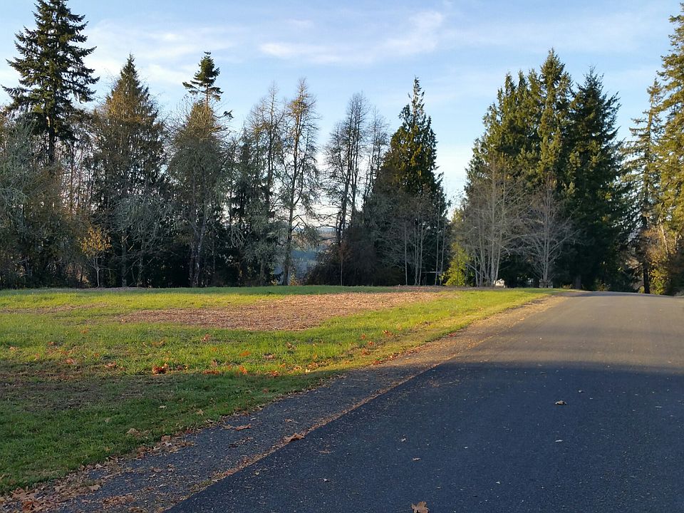 Quiet, dead end, county road