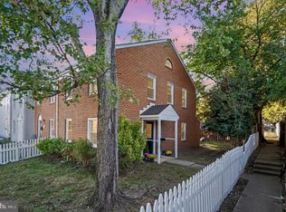 9269 George St, Manassas, VA 20110