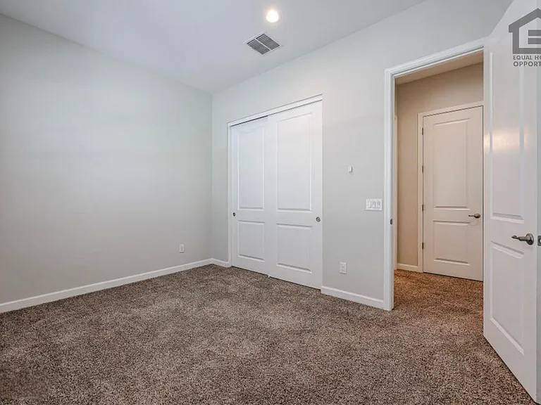 6521 E Michigan Ave — Photo 8