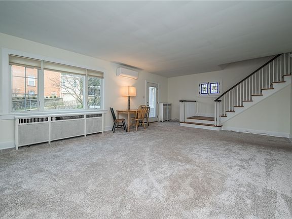 2nd image of 6100 Wellesley Ave