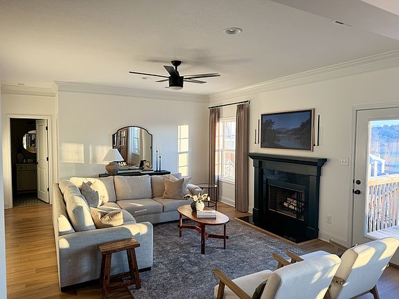 3rd image of 8234 Equinox Ln