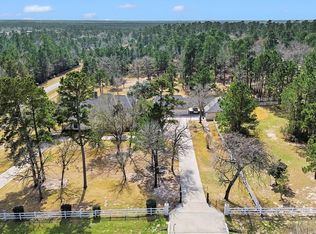 15569 Crown Oaks Dr, Montgomery, TX 77316