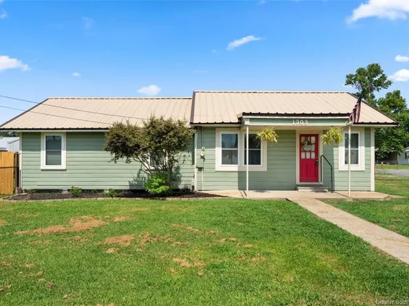 1303 Lafargue St, Sulphur, LA 70663