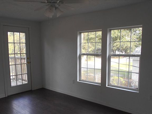 5th image of 490 SE Paxton Pl